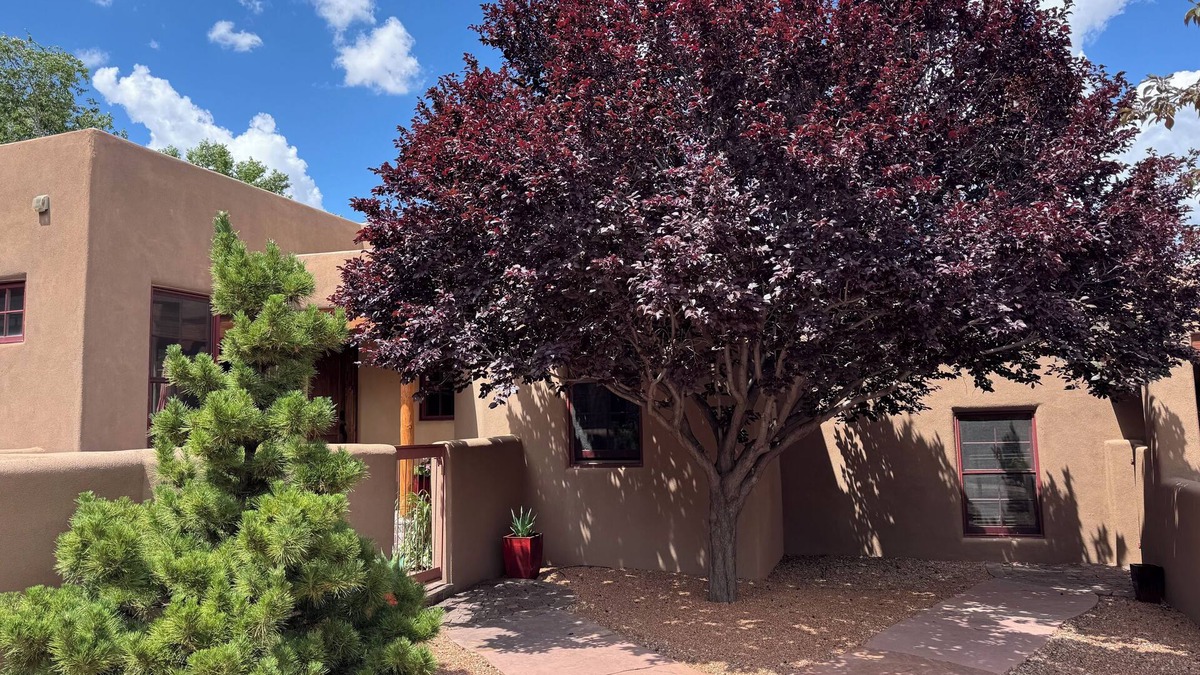 Northeast Santa Fe Condo | WALK TO THE PLAZA House - 2 Bedrooms and 2 Baths Sleeps 4