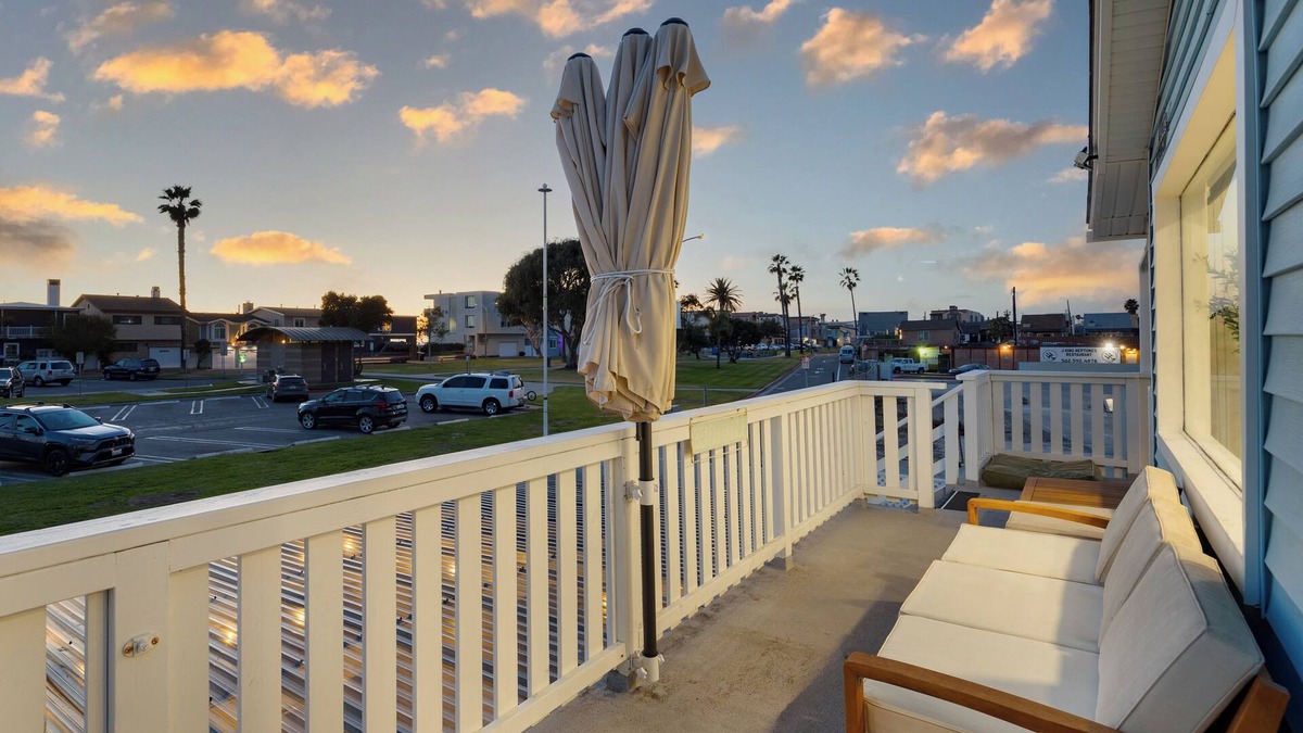 Huntington Beach House | Walk to the Sand! Ocean Views, Balcony & Parking | Sunset Surf