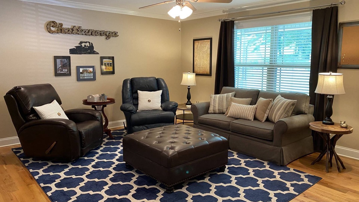 Lookout Valley Neighborhood Association House | Walk to the Venue - 10 minutes to Downtown and Lookout Mountain - biking, hiking