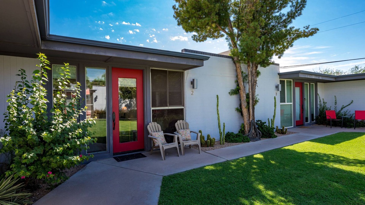 Arcadia Lite Condo | Walk to Trendy Eateries from a Luxury Urban Condo