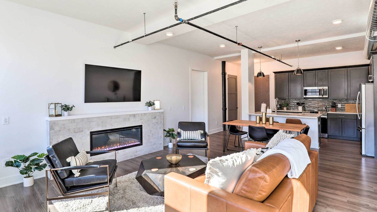 Downtown Lincoln Condo | Walk to UNL Campus: Dtwn Lincoln Loft Apt!