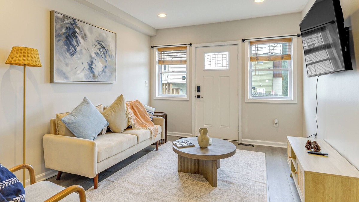 Downtown Baltimore House | Walkable Baltimore Rowhouse w/Fenced-In Patio!