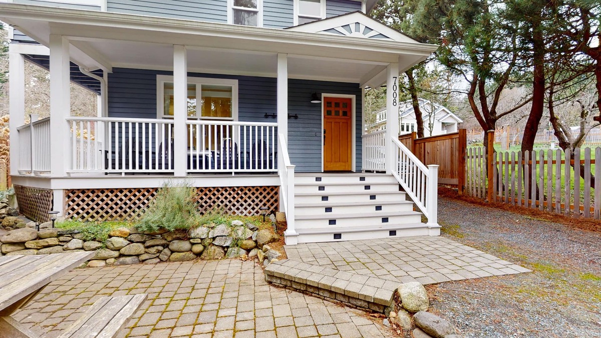 Olga House | Walkable Bay-view home with large yard, firepit & washer/dryer - pier access