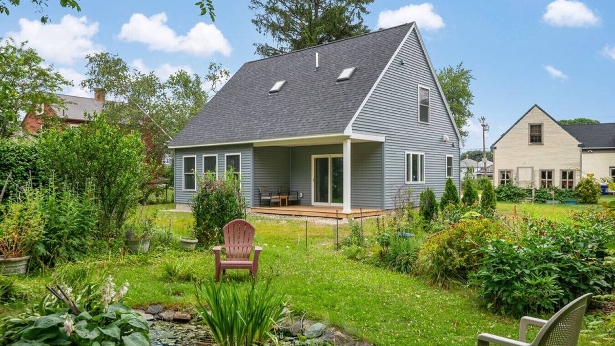 Willard House | Walkable Beach Area Getaway