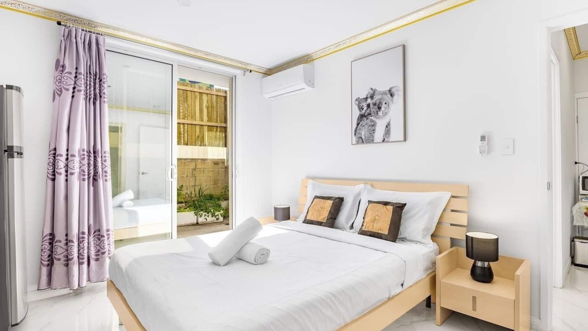 Cannon Hill House | Walkable Convenience! Dual studio @Cannon Hill