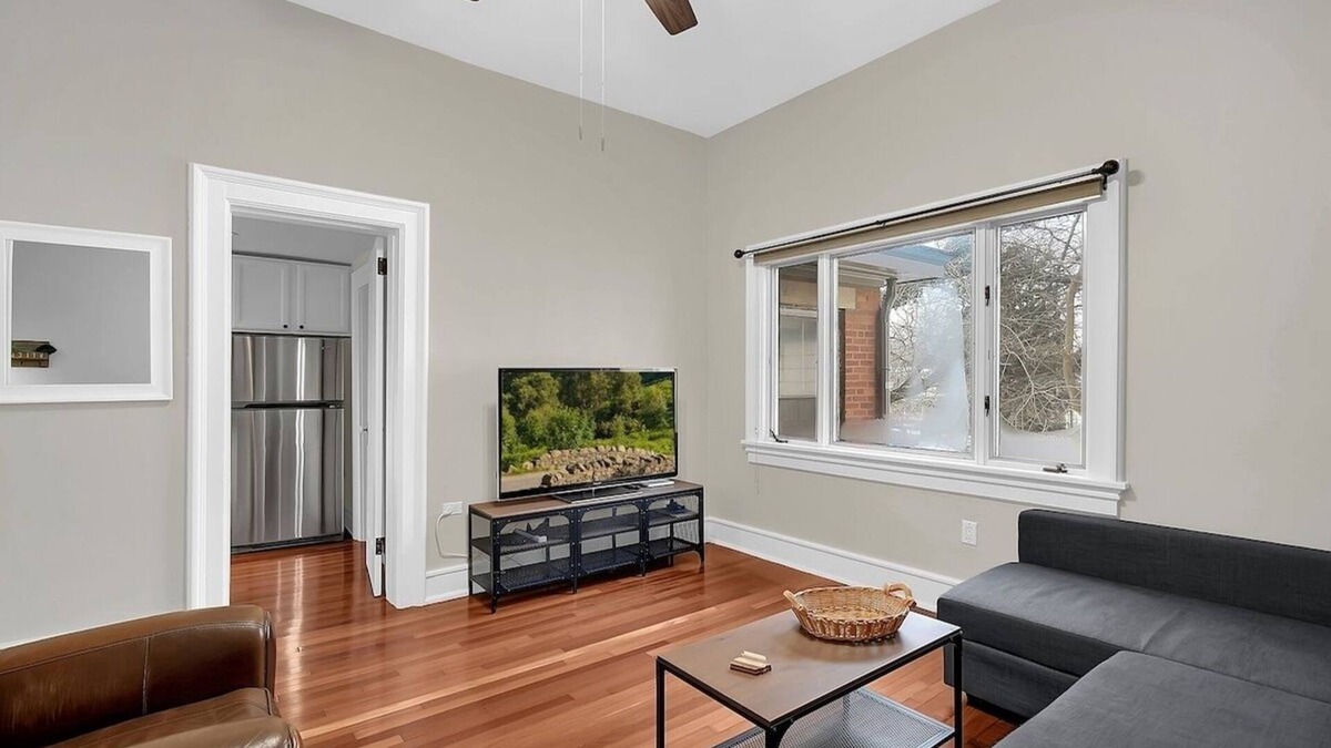 Weinland Park House | Walkable Short North Retreat | King Bed + CrossFit