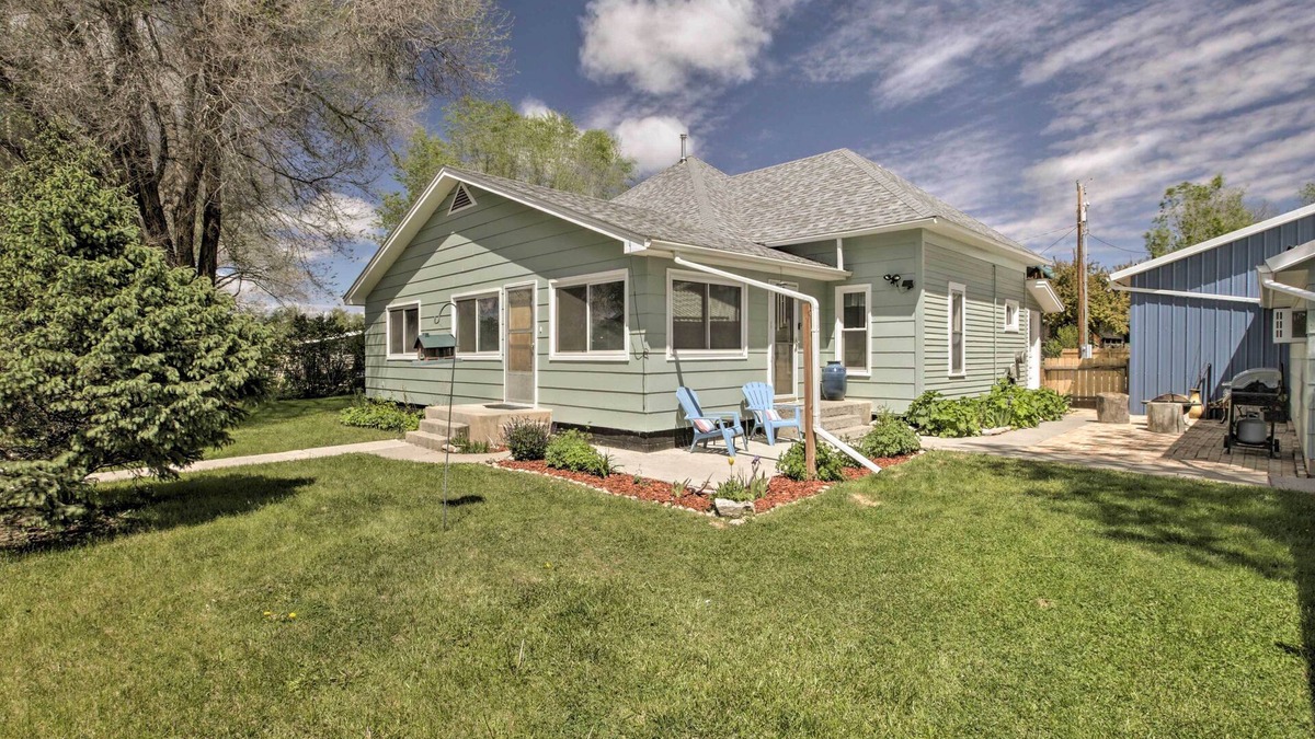 Ten Sleep House | Walkable Ten Sleep House w/Patio & Sunroom!
