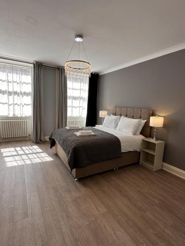 West End Apartment | Walker Apartment