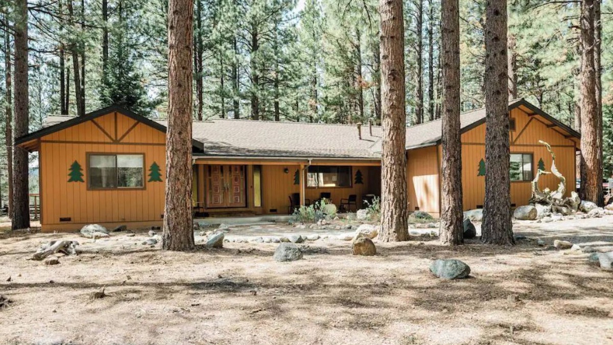 Portola House | Walker Ranch: Lost Sierra Mountain Escape