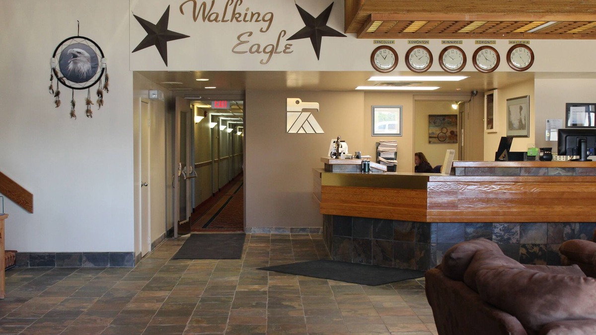 Rocky Mountain House Hotel | Walking Eagle Inn & Lodge
