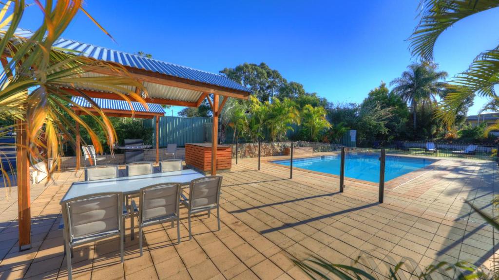 Maryborough Hotel | Wallace Motel And Caravan Park