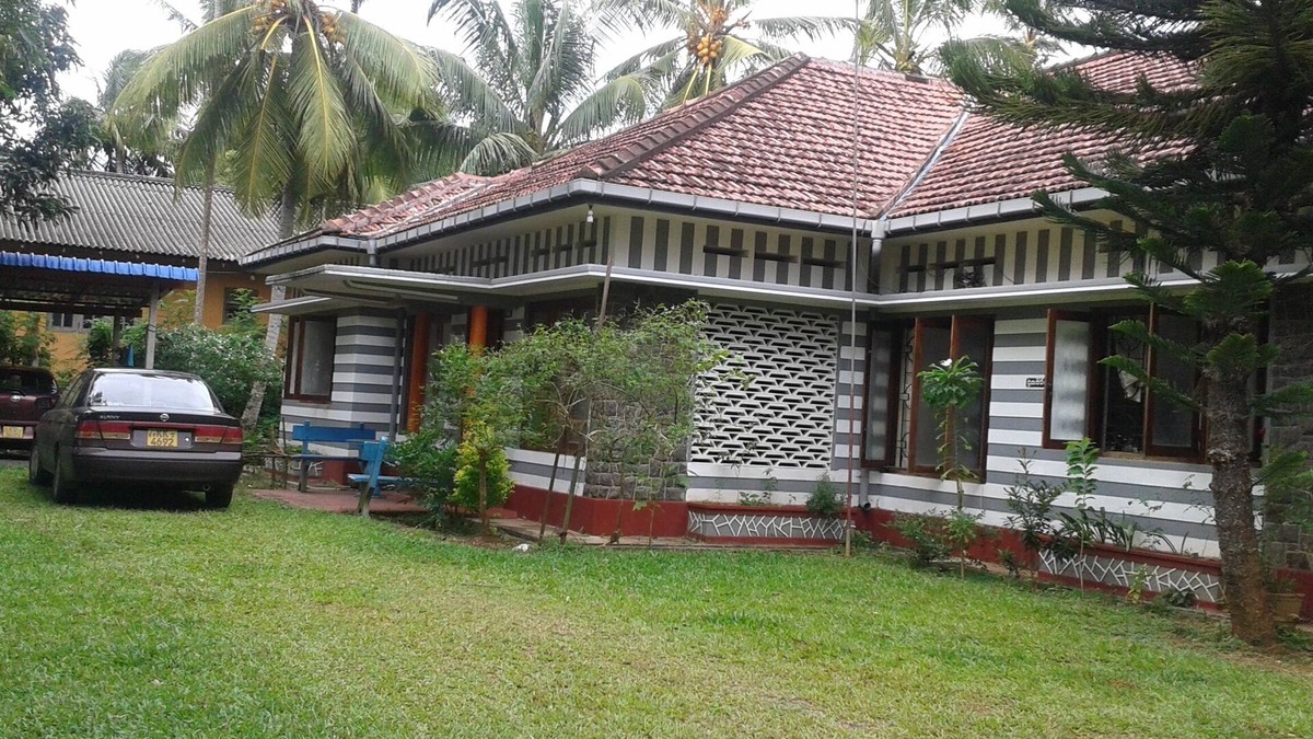 Talalla Bed & Breakfast | " WALLAWWA VILA", ,THALALLA BEACH FRONT