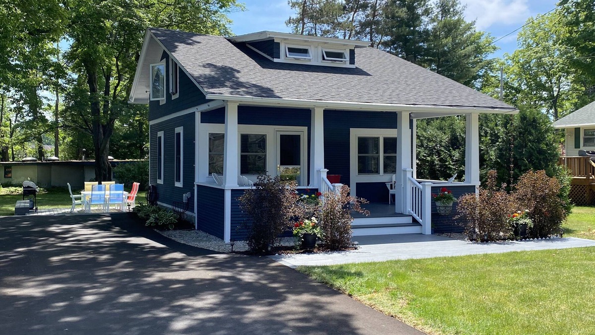 Walloon Lake Cottage | Walloon Lake Cottage; Minutes Walk to Water & The Village