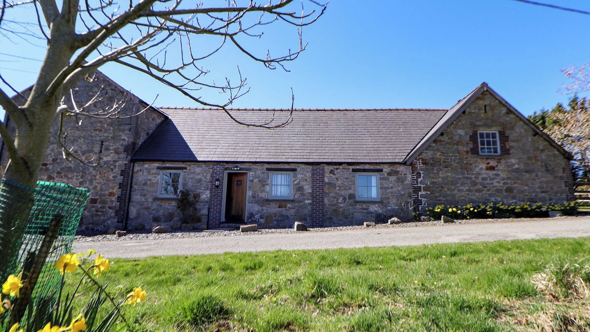Flintshire Cottage | WALNUT COTTAGE, family friendly, character holiday cottage in Halkyn