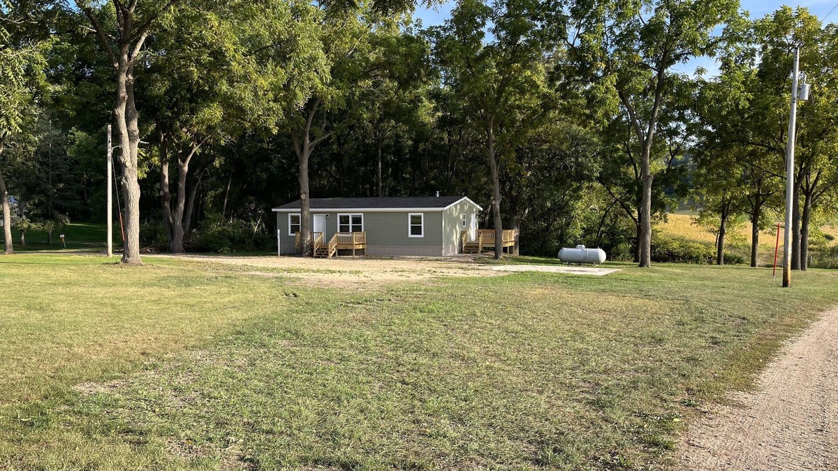 Sextonville House | Walnut Getaway Relaxing Country Getaway
