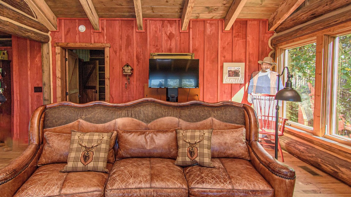 Pearisburg Cabin | Walnut Hill Lodge