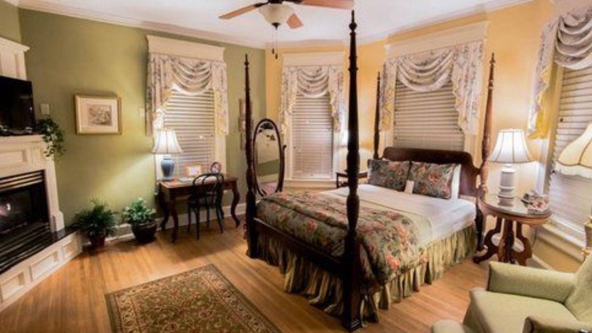 Walnut Street Bed & Breakfast | Walnut Street Inn