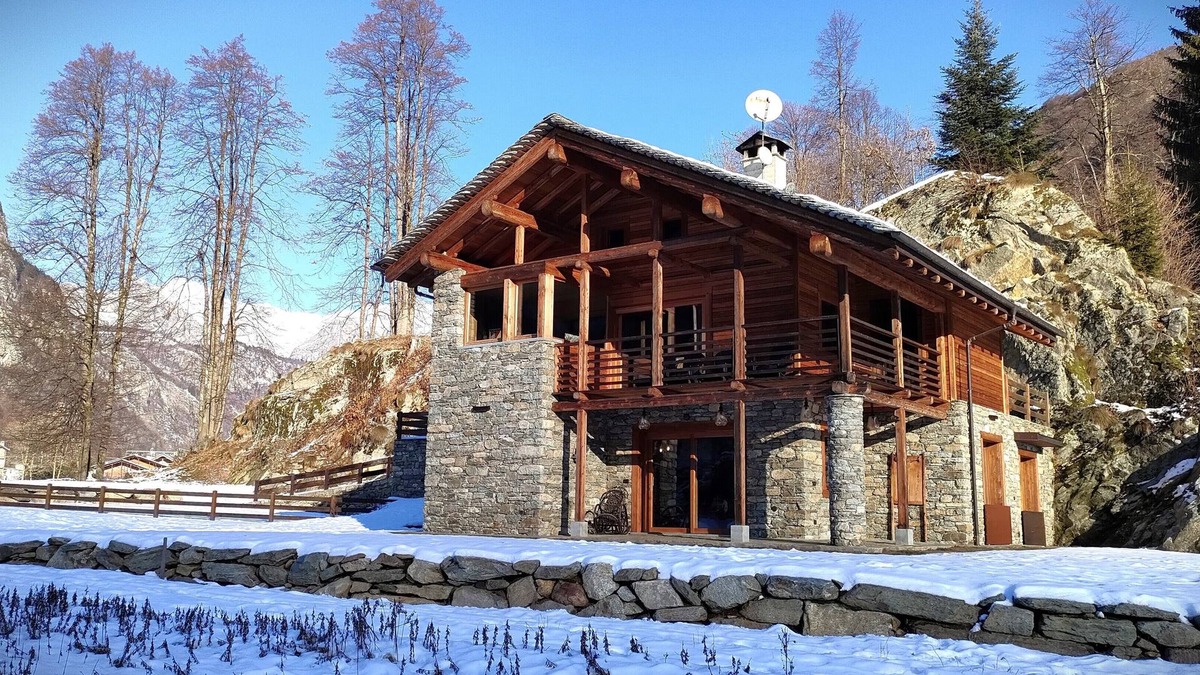 Piode Ski Chalet | Walser chalet with 3,000sqm garden property 15 minutes from Alagna