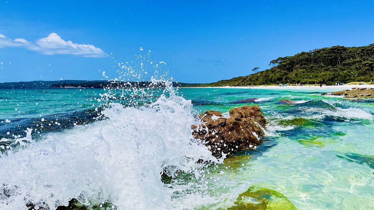 Hyams Beach Apartment | Walters Holiday Flats @ Hyams Beach (Flat 4) - Book 7 nights pay for only 6*