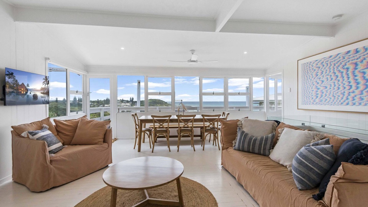 East Ballina House | Walters - Pet Friendly - Original Beach House With Sweeping Ocean Views