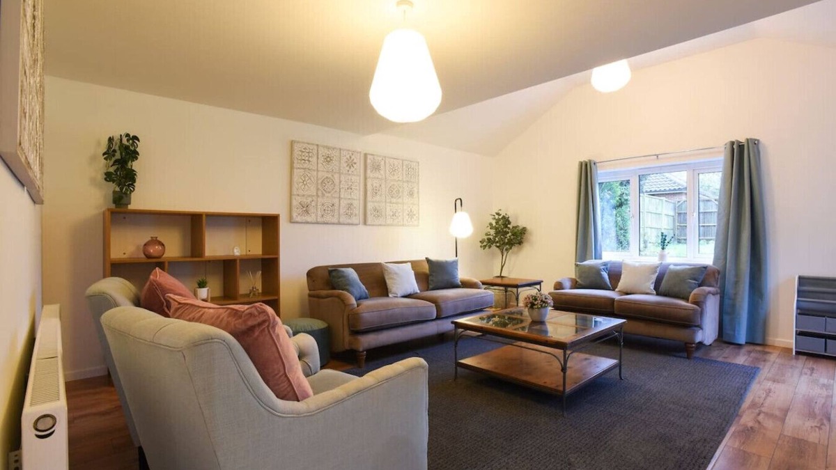 Shirrell Heath House | Waltham's Bungalow | Spacious 3 Bedroom