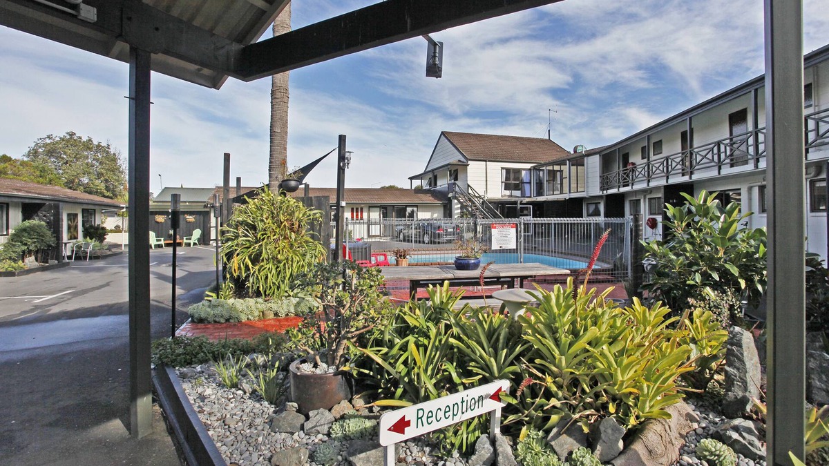 Warkworth Hotel | Walton Park Motor Lodge