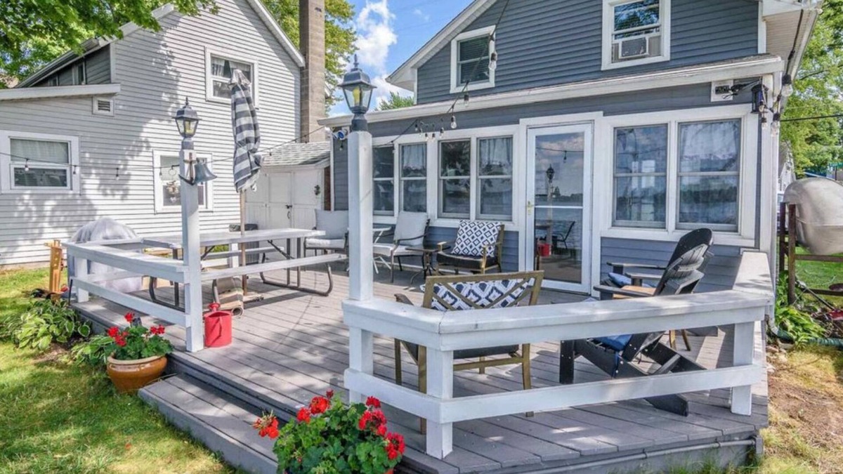 Brooklyn Cottage | Wampler’s Lake Adorable 3-bedroom Lakefront Cottage 🏡🐟🛶☀️