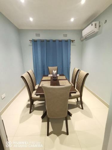Livingstone Villa | Wamz Apartments And Tours II
