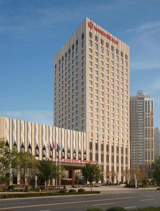 Hongshan District Hotel | Wanda Realm Chifeng Hotel