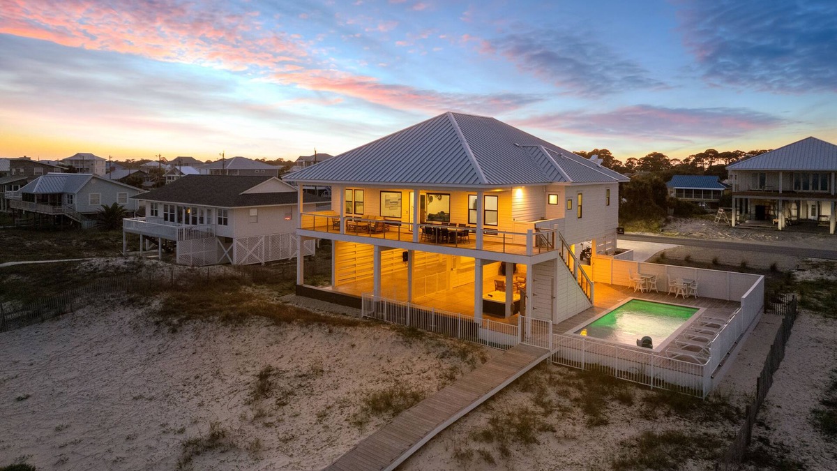 St. George Island House | Wander St. George Island sleeps 20, w/Pools/Workstations & Hot tub, 7 Bedrooms