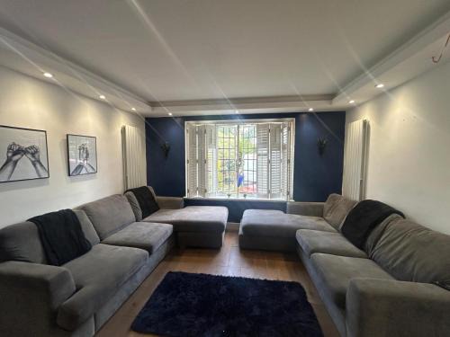 Thornton House | Wandworth, South London Deluxe King Room 2