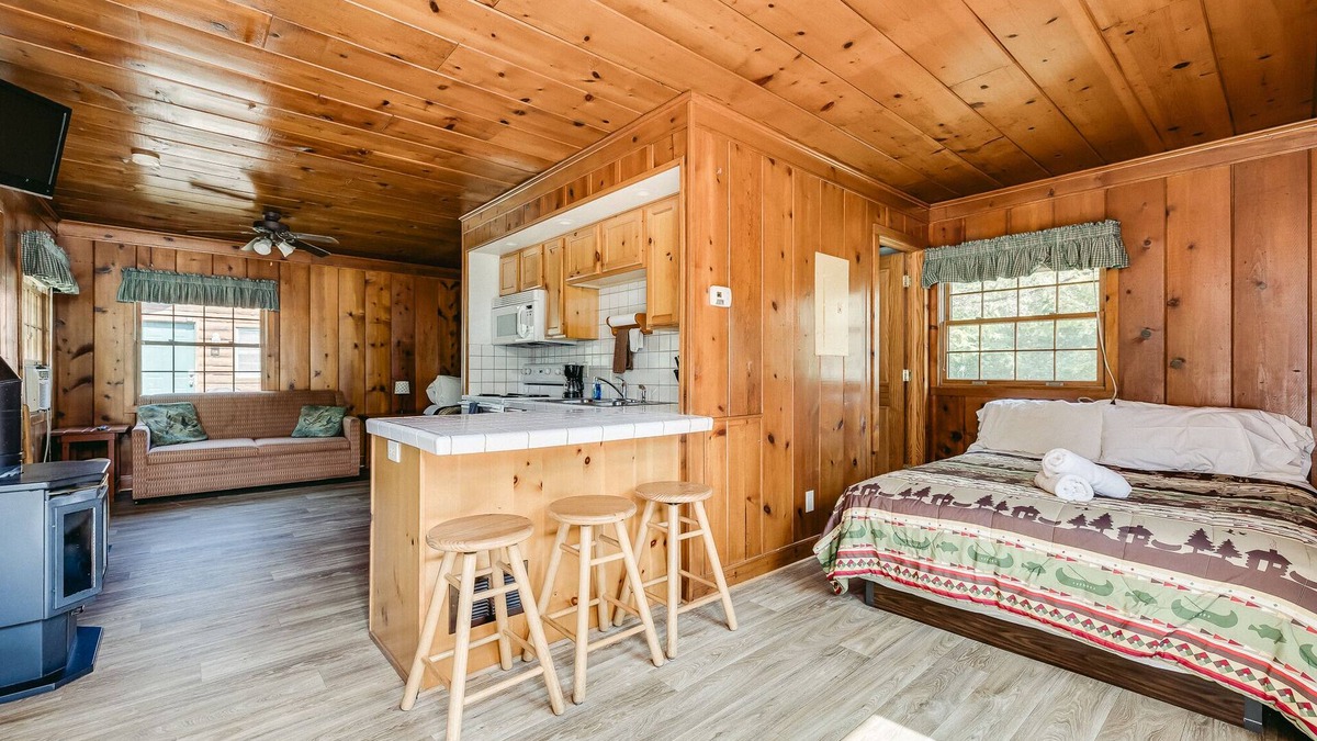 Almelund Cabin | Wannigan Point Cabin #1