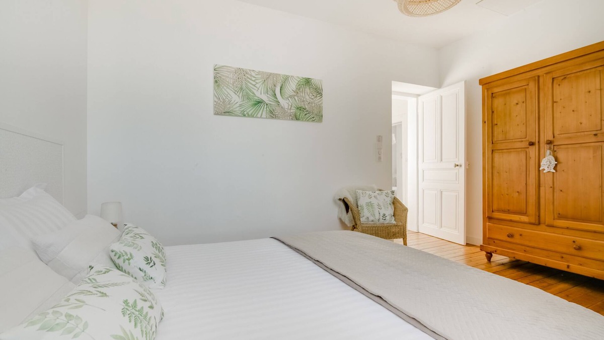 Robert-Espagne House | Warm and Family Home - High Range