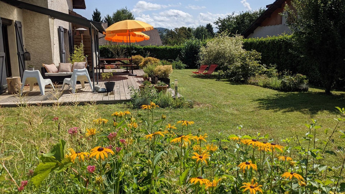 Apprieu House | Warm, atypical and quiet house 4 km from Lake Charavines / Paladru