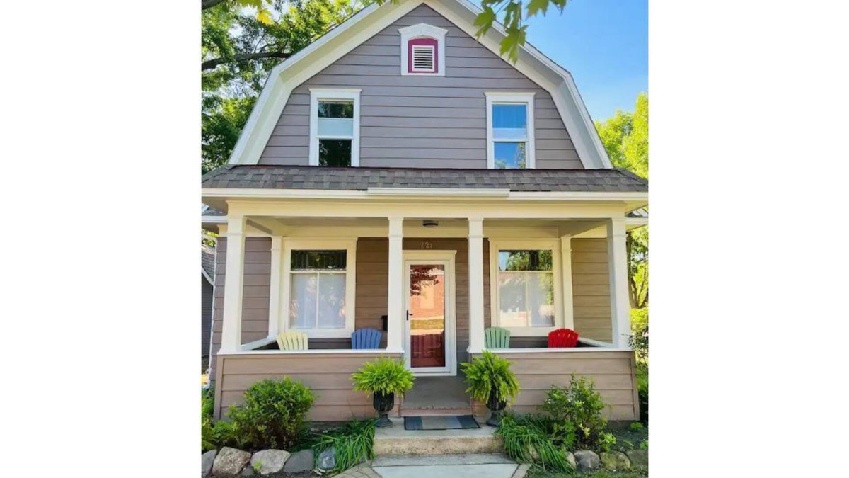 Chaska House | Warm, Charming and Cozy Turn of the Century Home