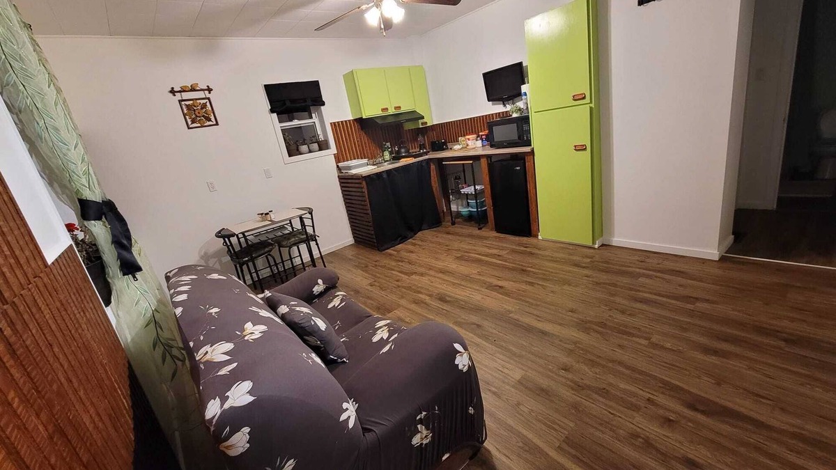 Edmundston Apartment | Warm cozy 1 bedroom apartment close to Hwy, wifi, netflix, prime, free parking