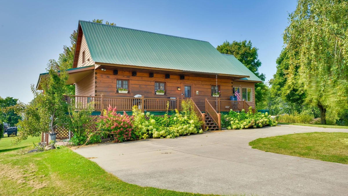 Fishers Landing Cabin | Warm & Cozy Clayton Cabin Near St Lawrence River!
