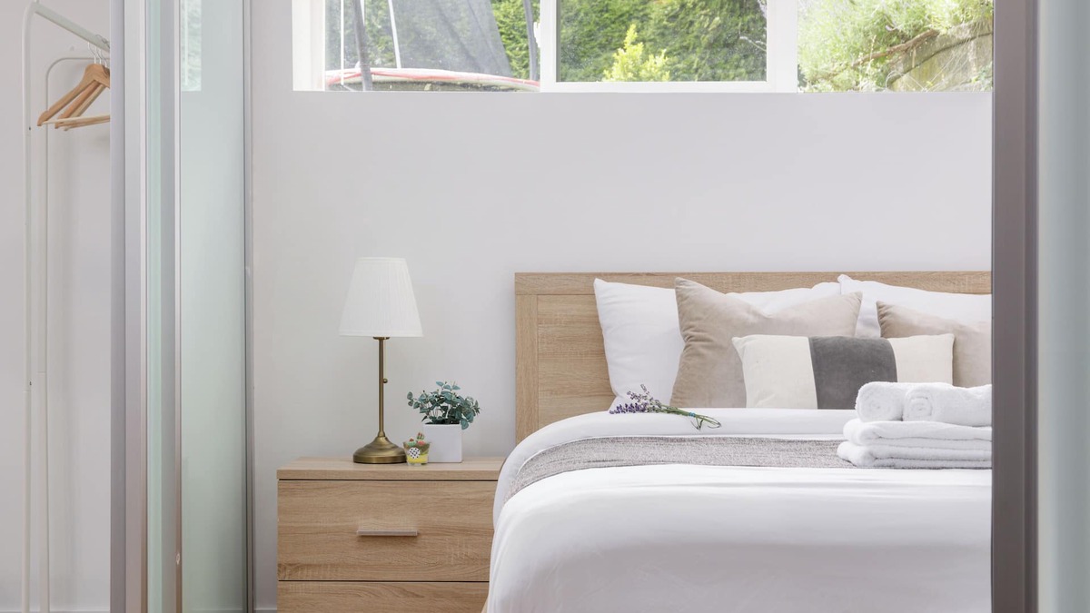 Coquitlam Apartment | Warm & inviting 1BR getaway