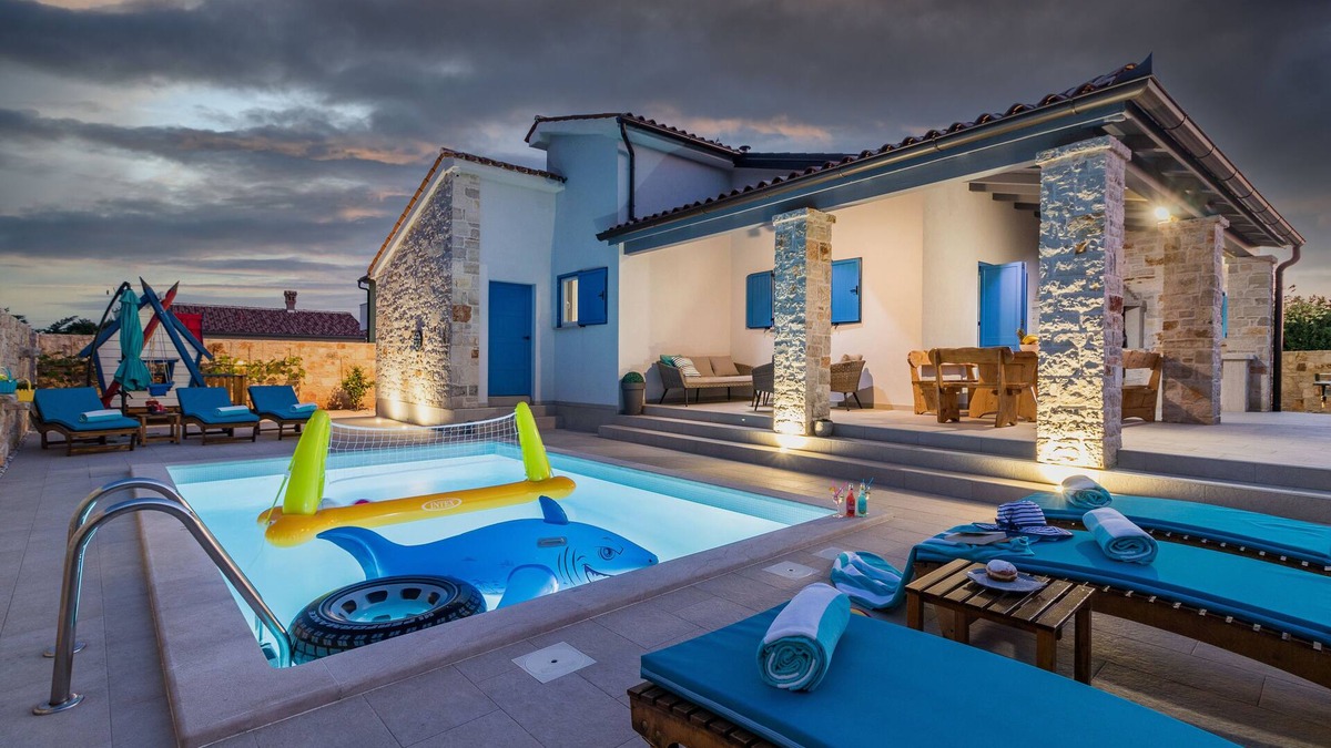 Jursici Villa | Warm, sunny, private and family friendly villa, where pets are welcome