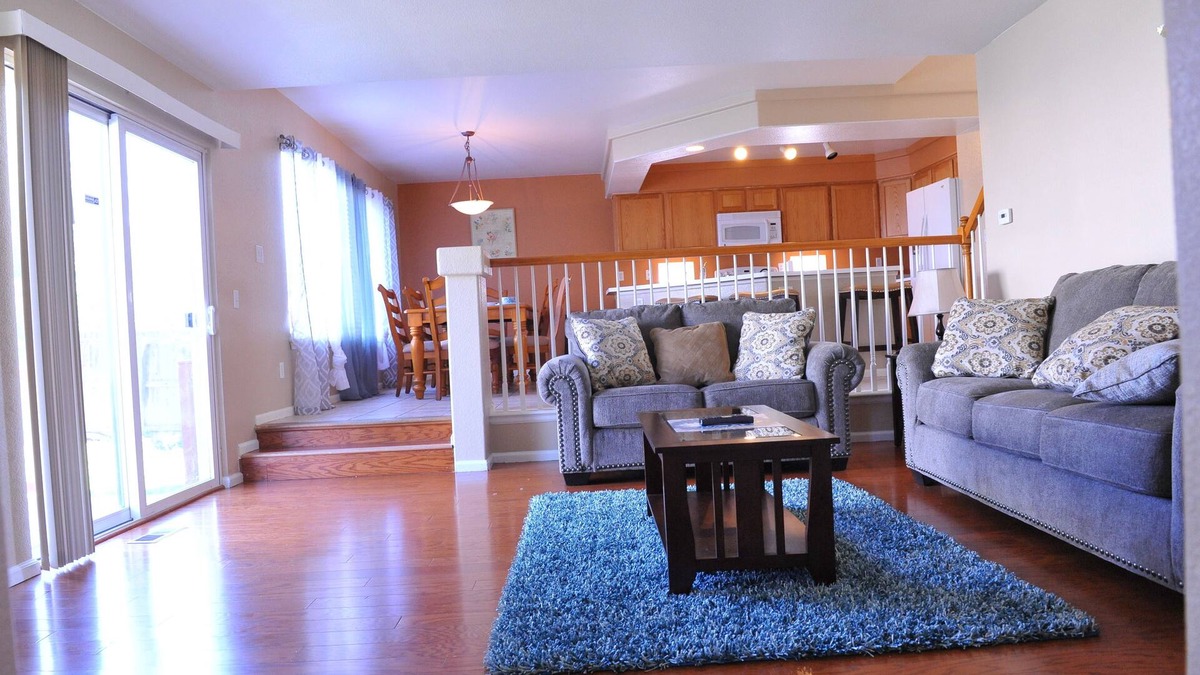 Green Valley Ranch House | Warm welcome Home Very Friendly and feel At Home.