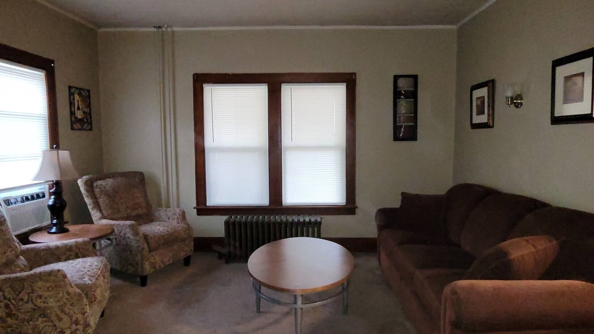 Negaunee Apartment | Warm & welcoming 1 bedroom apartment with patio
