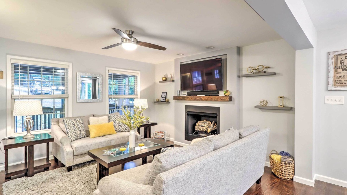 Unaka Cabin | Warne Retreat w/Hot Tub & Fire Pit!
