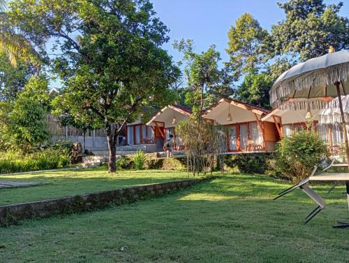 Bayan Cabin | Waroeng Senaru cottage