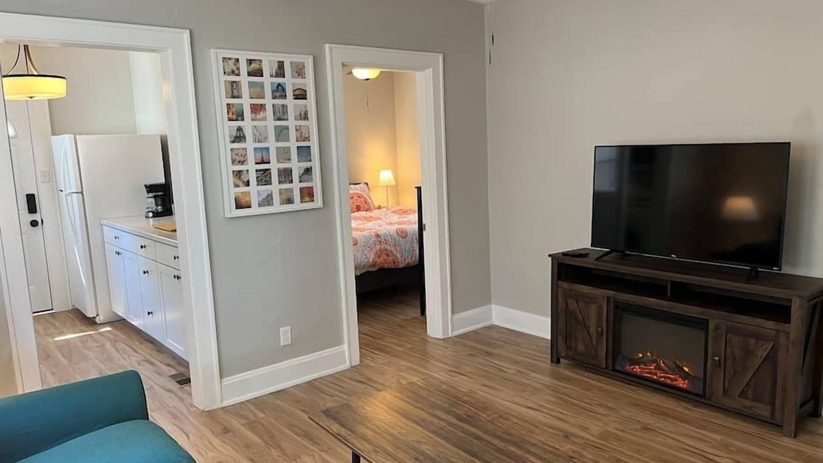 Norwood House | Warren, 1 Bedroom Unit near Xavier, Downtown