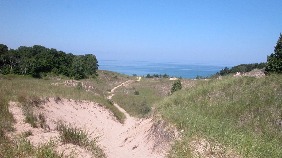 Bridgman House | Warren Dunes-2000 Acre Park On Lake Michigan, Hot Tub, WBFPL , Wineries, 2BR/2BA