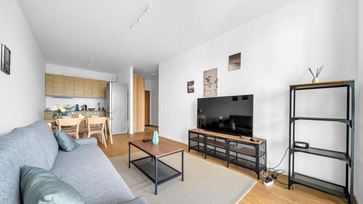 Praga Poludnie Apartment | Warsaw Praga - Workspace, Balcony and Parking - by Rentujemy