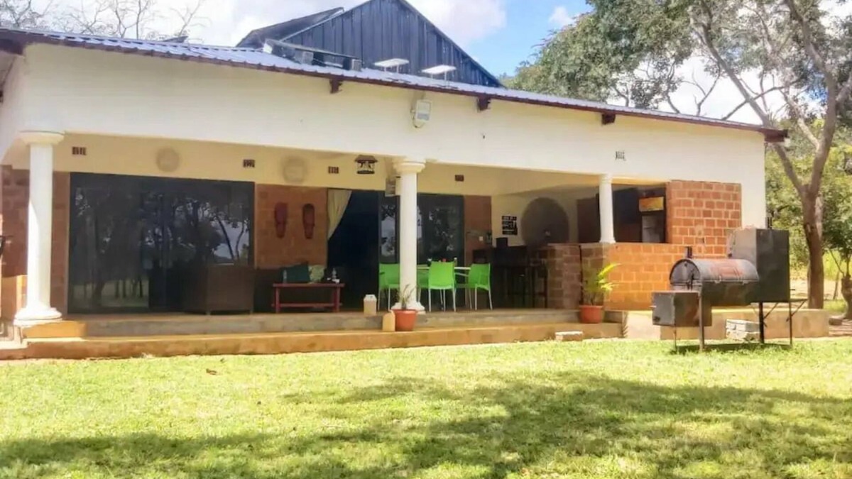 Zambia House | Warthog house cozy country house