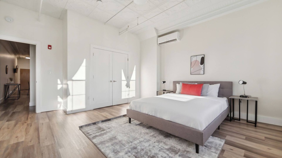 Albany Apartment | Washington Lofts 304 Spacious 1 Bedroom 1 Bath