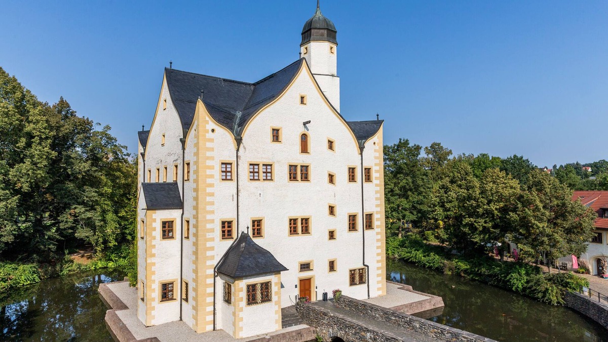 Klaffenbach Hotel | Wasserschloss Klaffenbach Schlosshotel