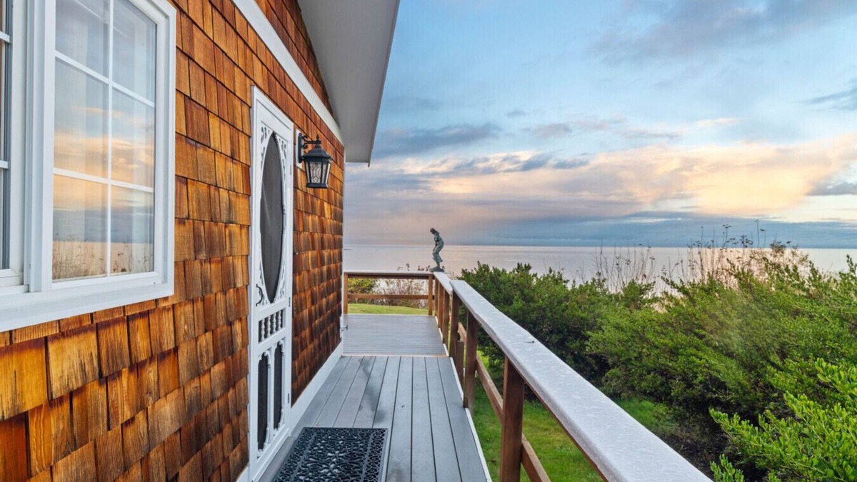 Port Angeles East House | Water Edge Coast-Guard Cottage-Panorama View-